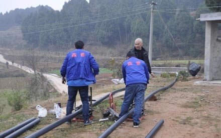 四川森普管材股份有限公司順利完成旌陽區和新鎮長壽村十組援建飲水工程！