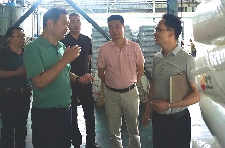 中國石油天然氣股份有限公司西南化工銷售分公司總經理、黨委副書記金建江一行到四川森普管材股份有限公司調研